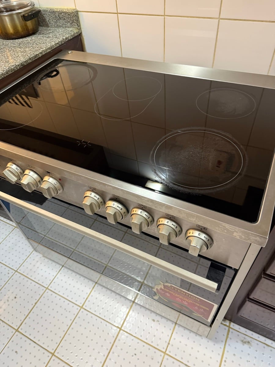 Oscar 5 element, electric ceramic stove oven - Image 1