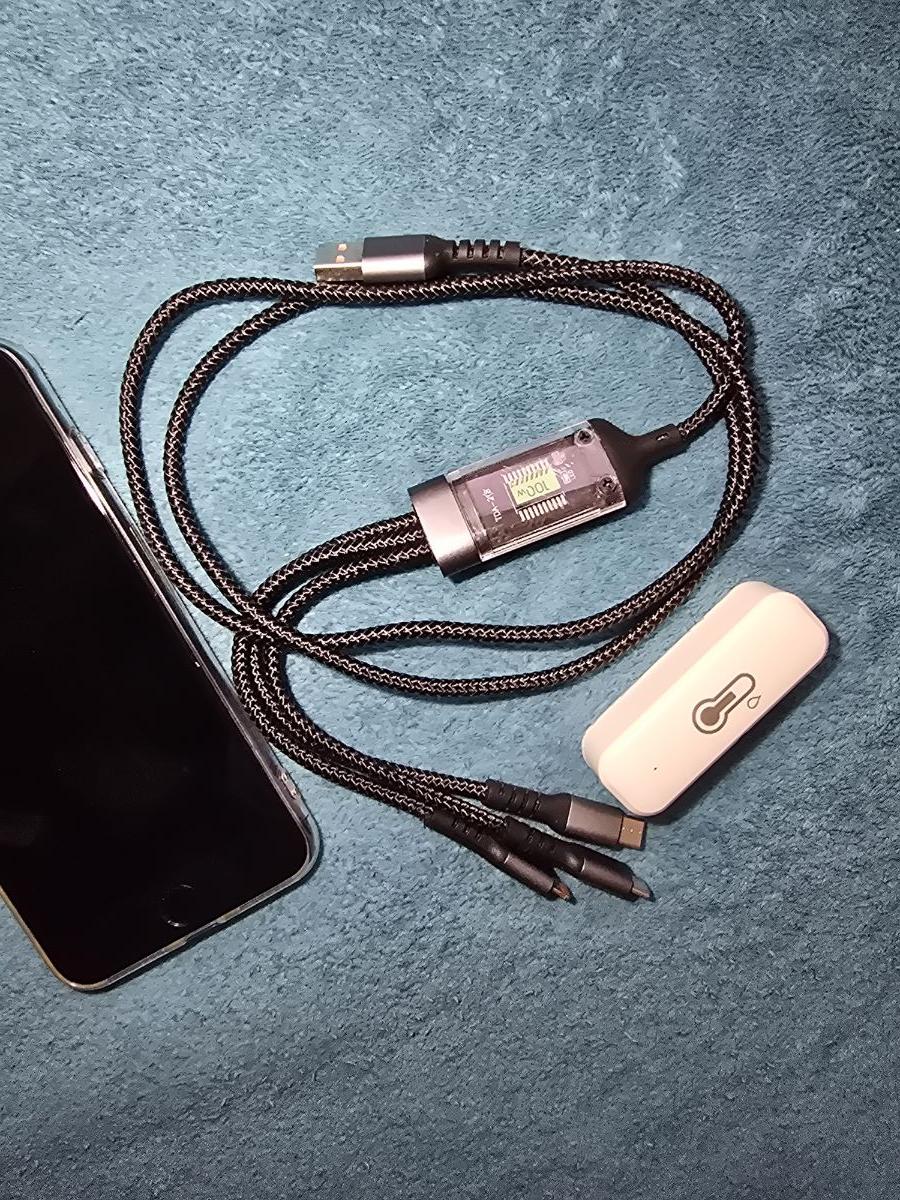 Mobile 3-in-1 breaded  cable charger - Image 2