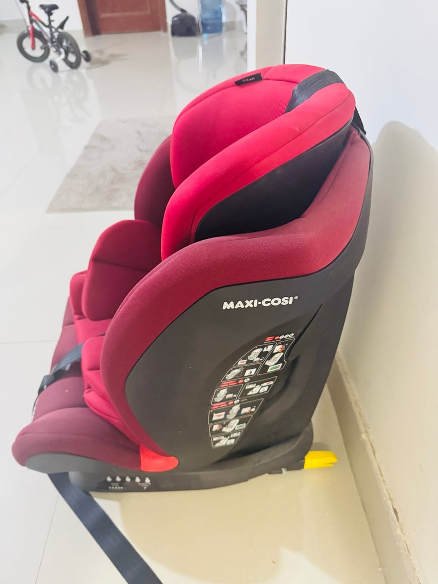 Baby Car Seat - Image 1