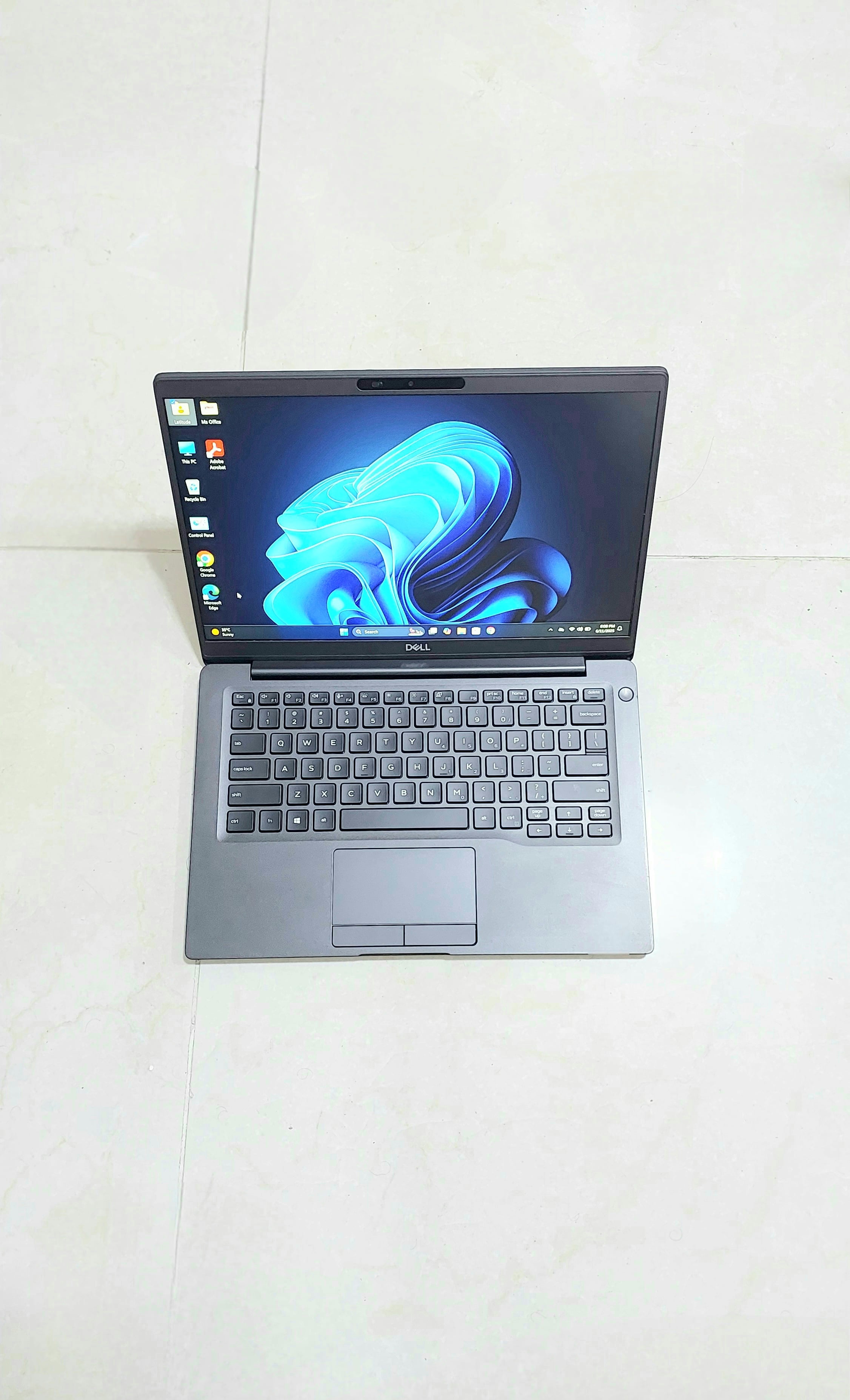 Dell latitude 7400 Core i7 16GB 512GB - Image 1