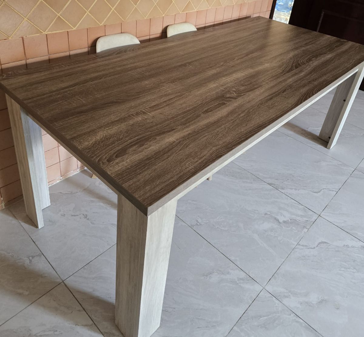 Dining table without chairs, Wardrobe, washing machine - Image 2