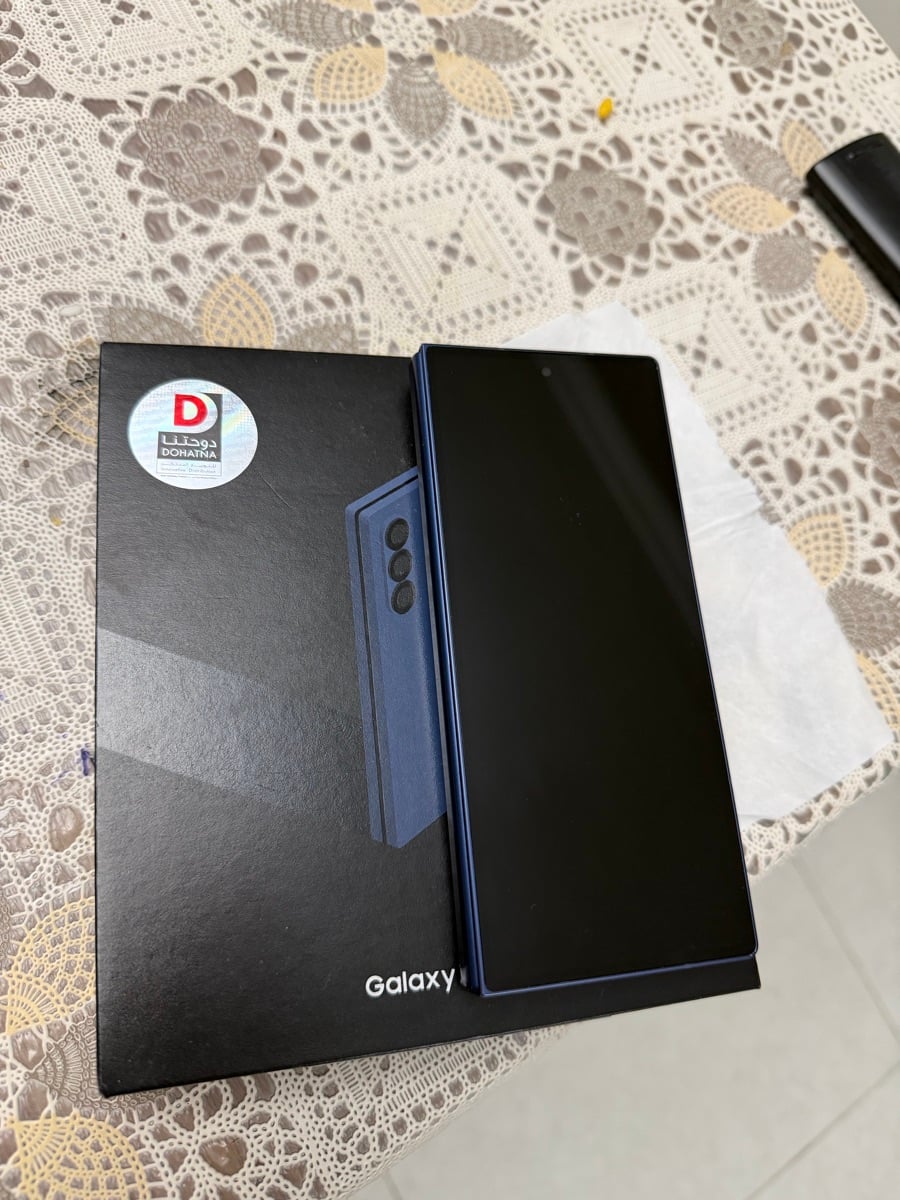 Samsung  z Fold 6 - Image 2