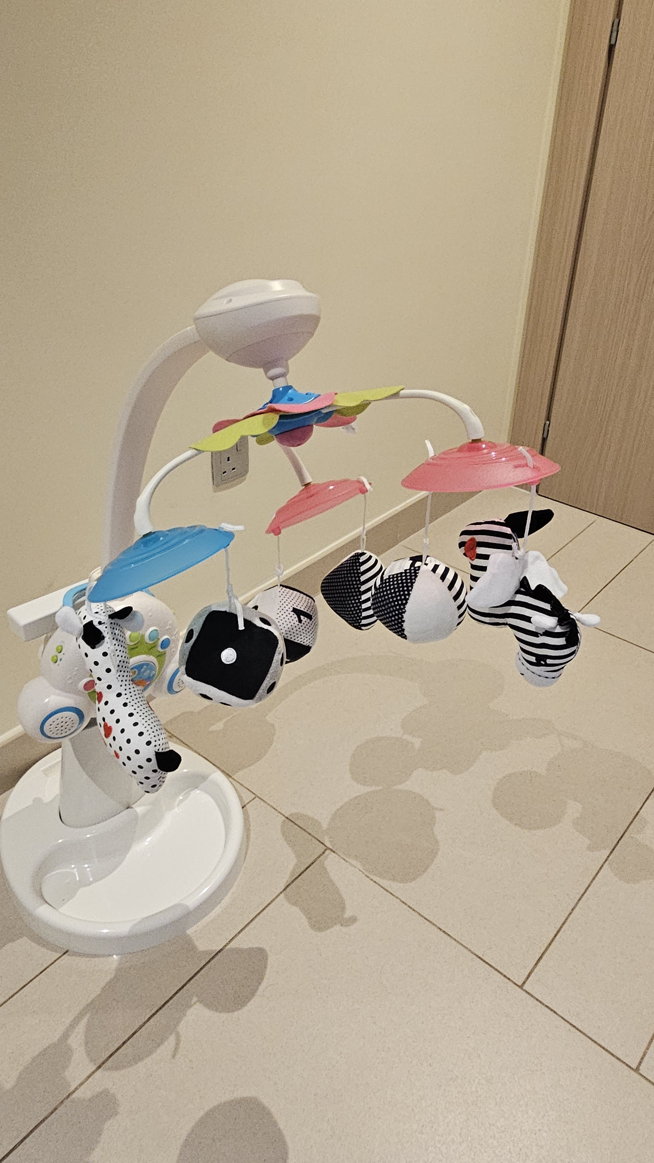 Tiny Love Mobile - Image 1