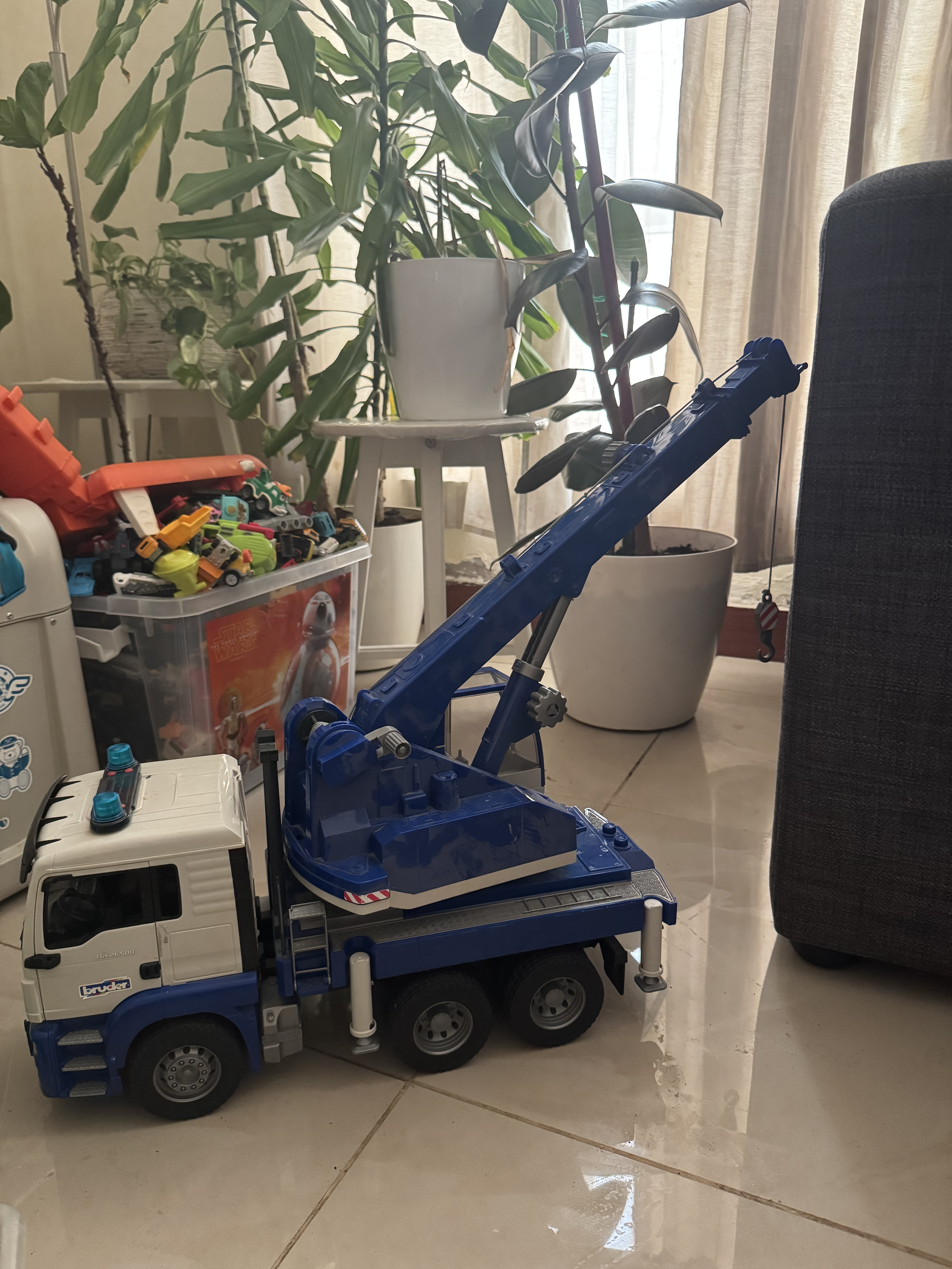 Crane toy vehicle  - Image 7