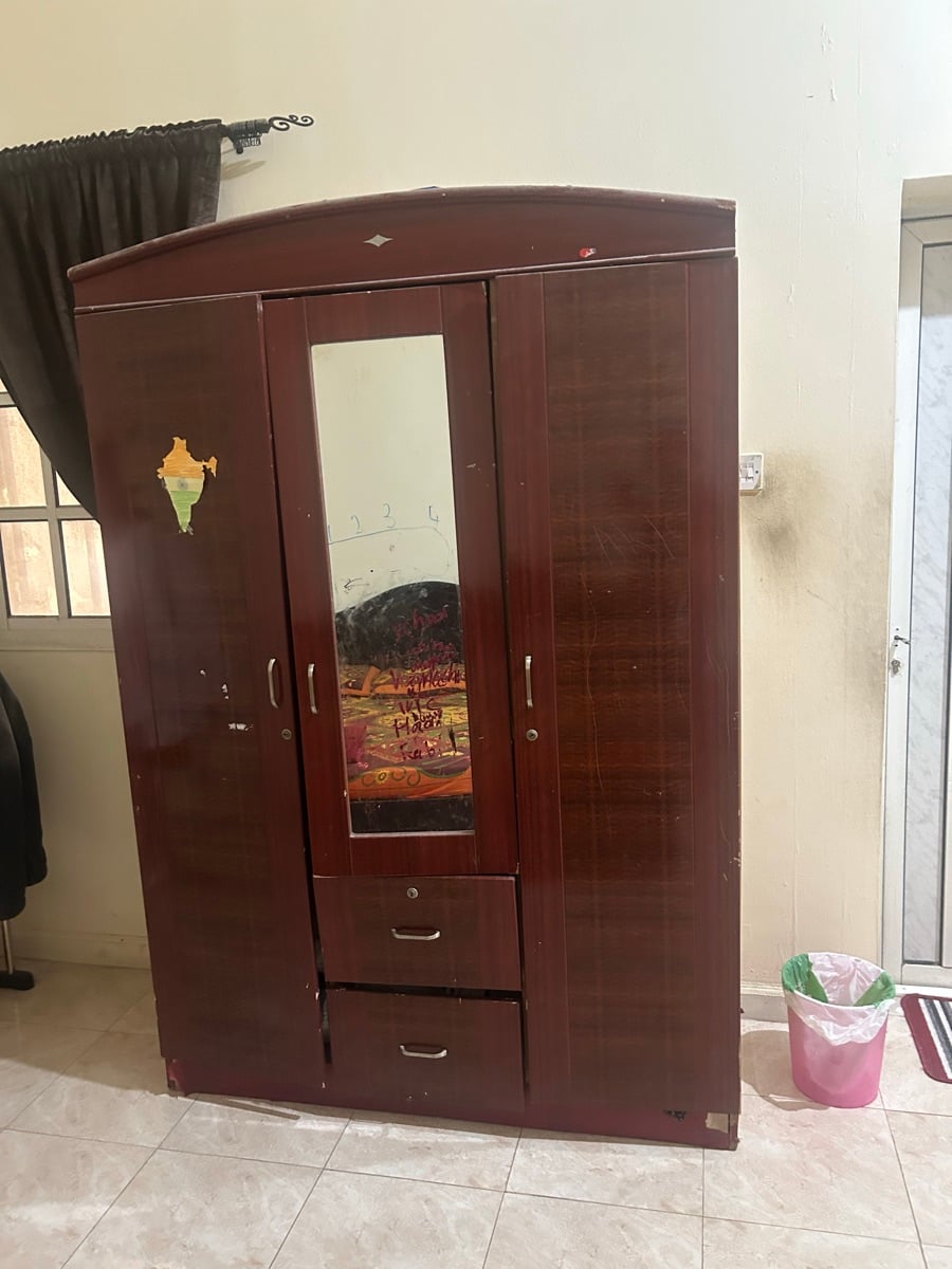 Free furniture today only - Image 1
