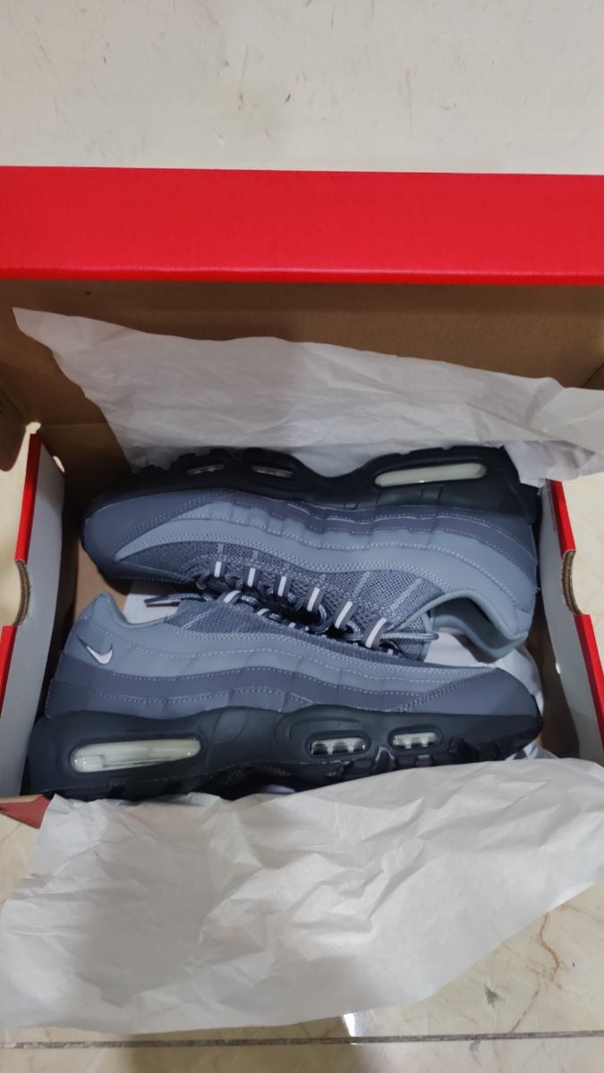 Nike Air Max 95 UK 10 NEW - Image 1
