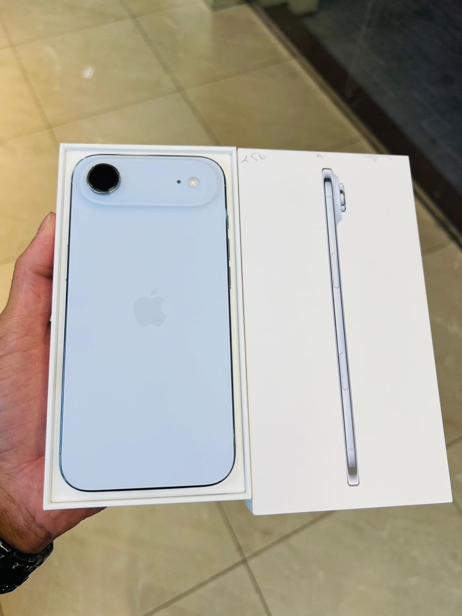 iPhone 17Air 256gb blue - Image 1
