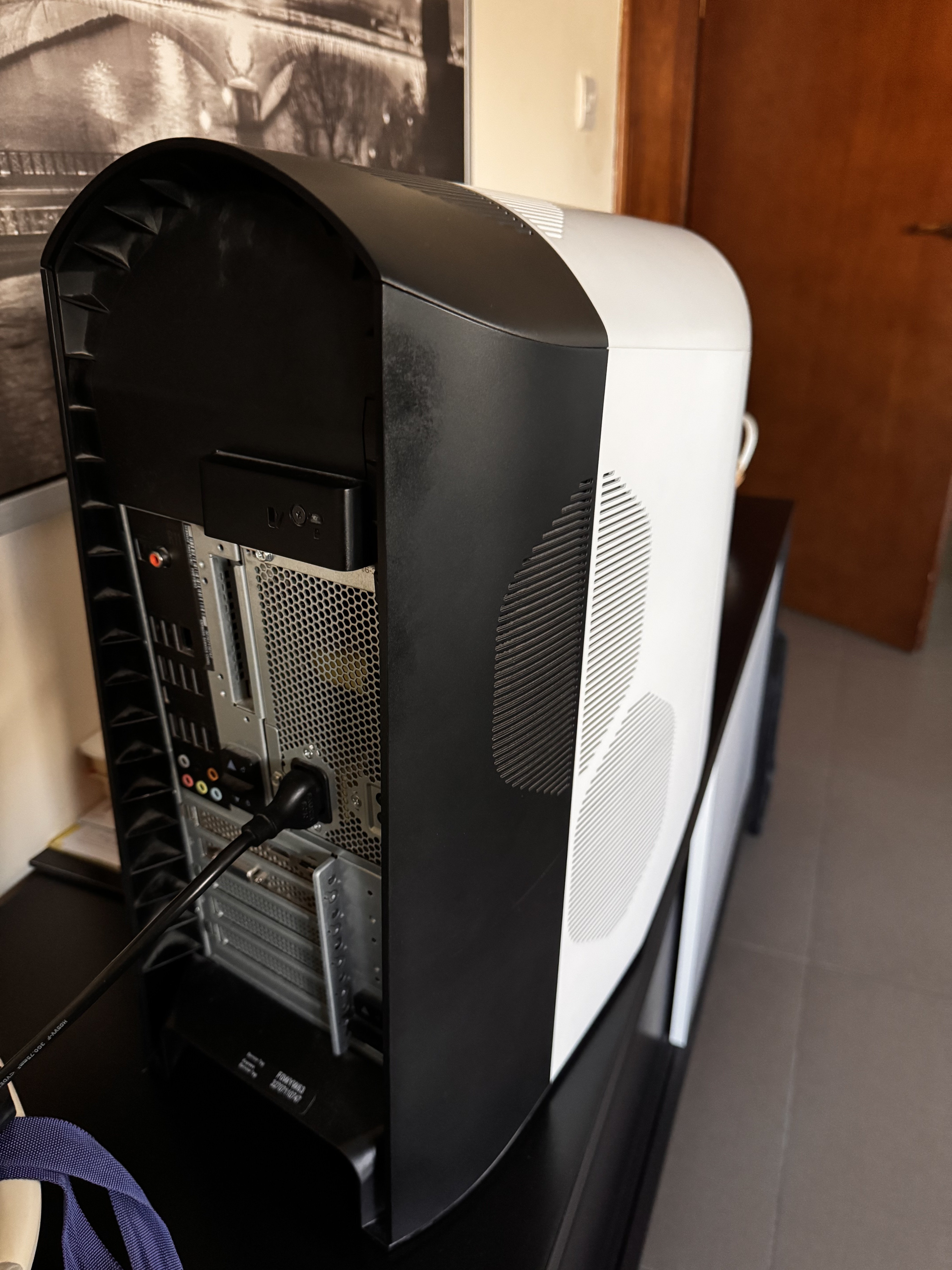 Desktop Alienware R11 - Image 2