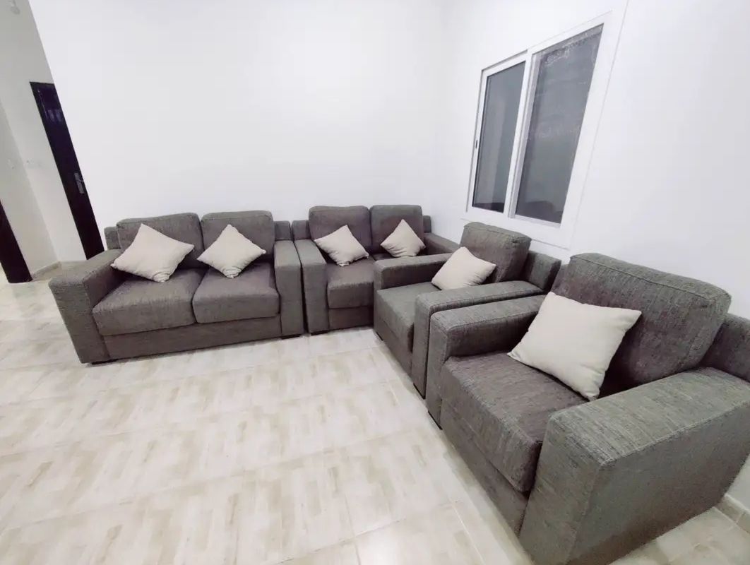 Qatar Airways furniture and electric item - Image 6