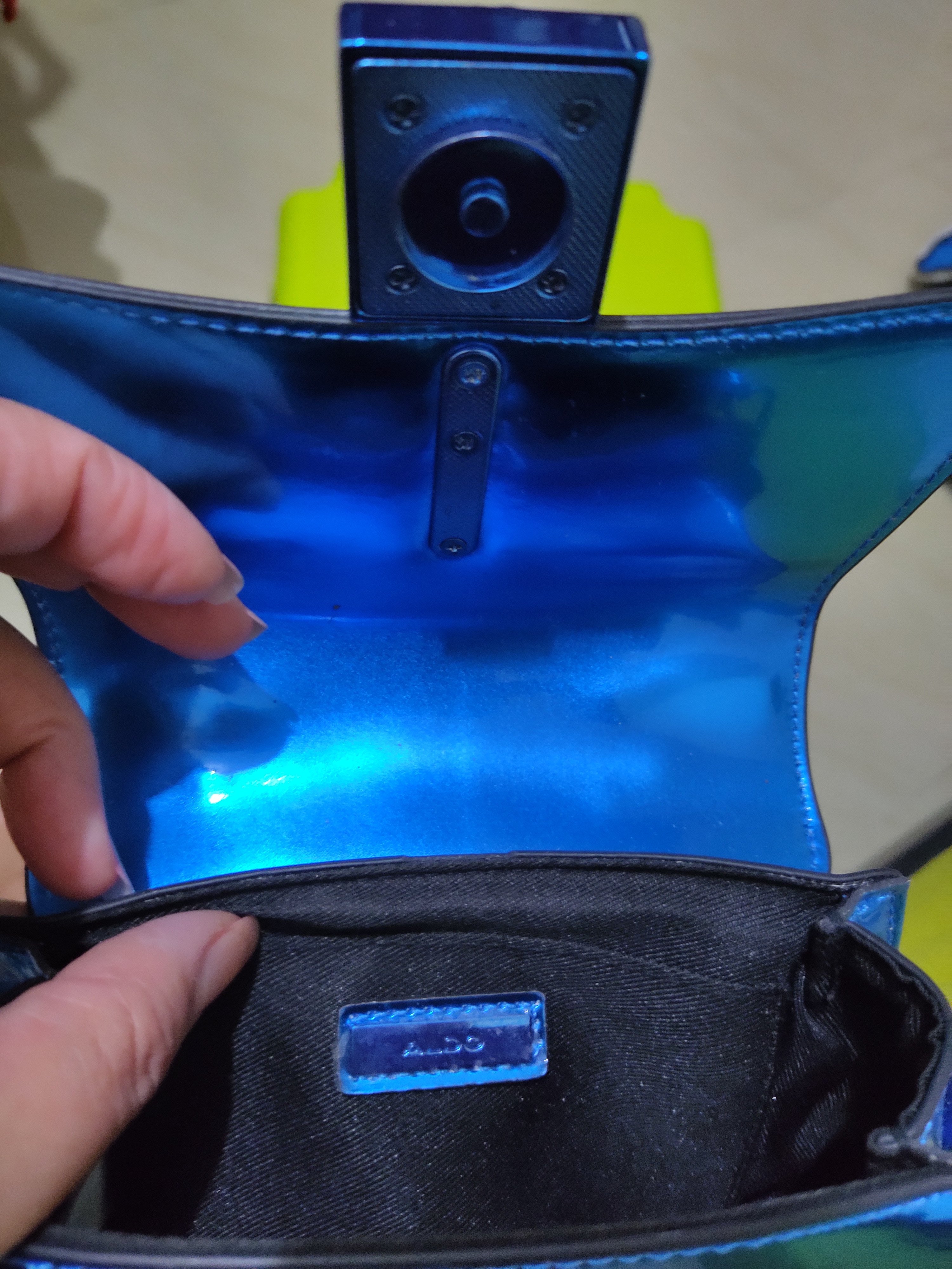 NEW ALDO METALLIC SHOULDER/BODY BAG - Image 3