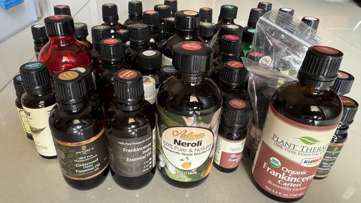 Exclusive Essential Oils huge Collection for Sale - Image 15