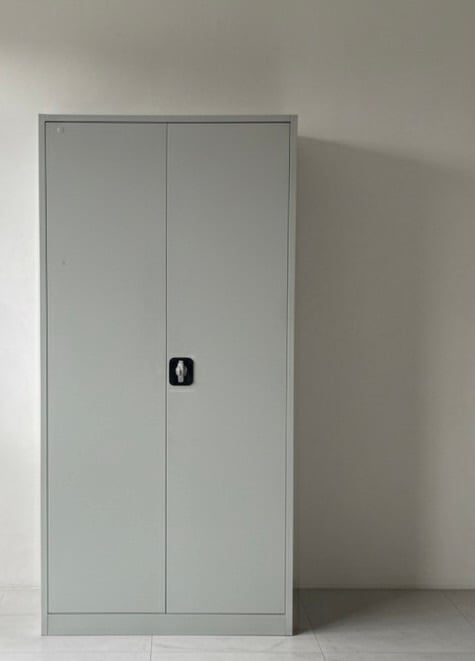 Metal wardrobe 2 doors - Image 1
