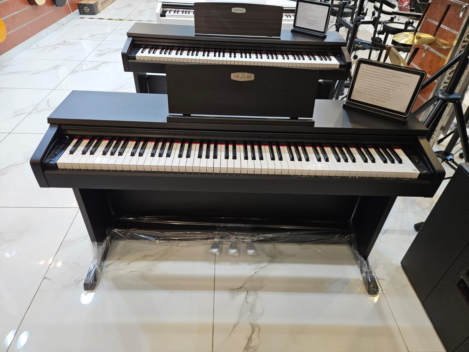 piano - Image 10