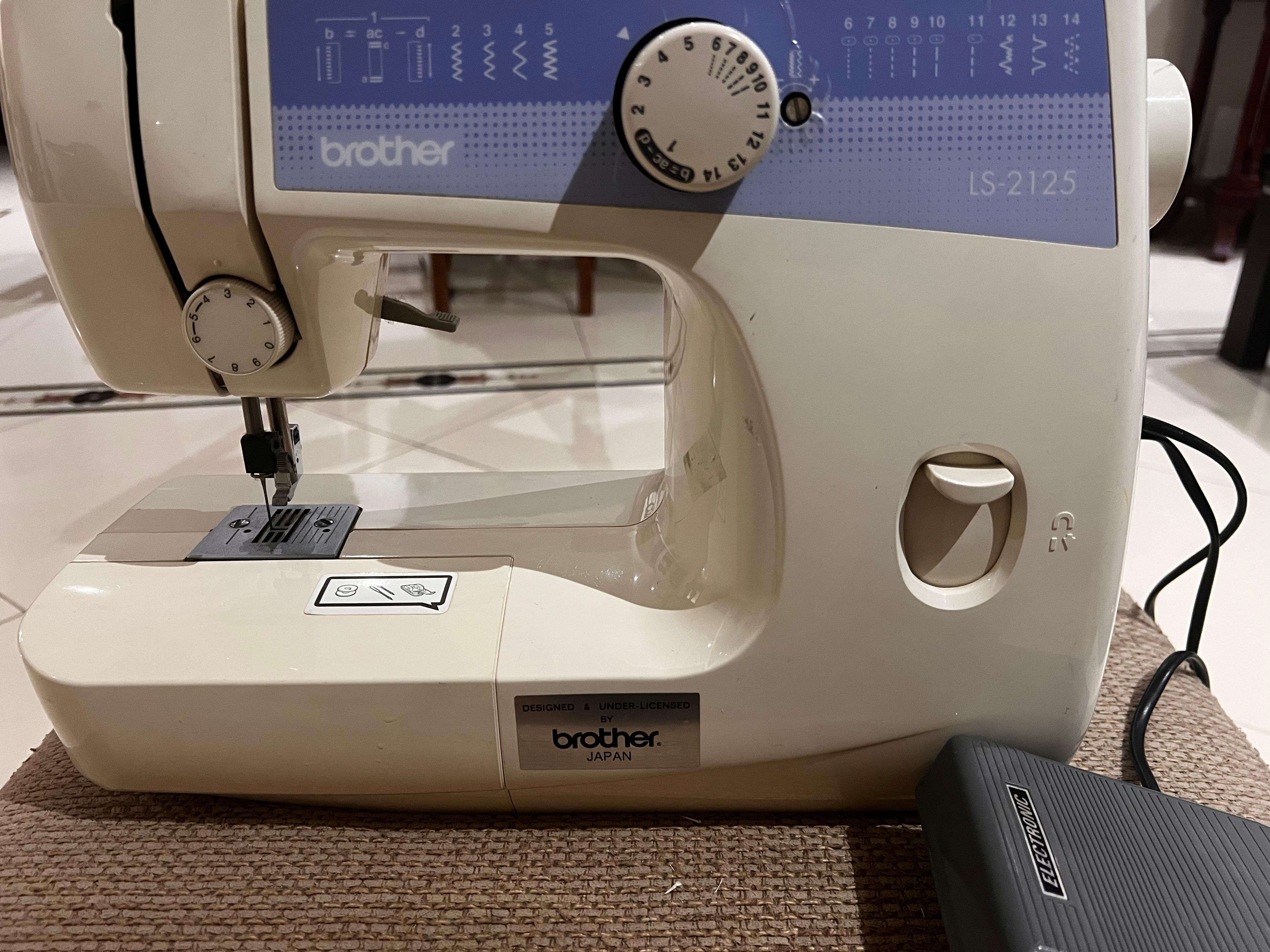 SEWING MACHINE - Image 1
