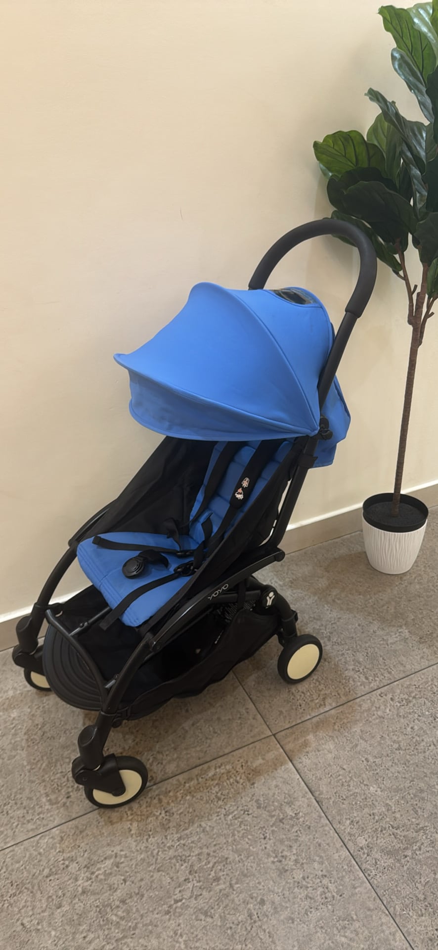 Yoyo stroller/newborn pack/ travel bag( like new) - Image 1