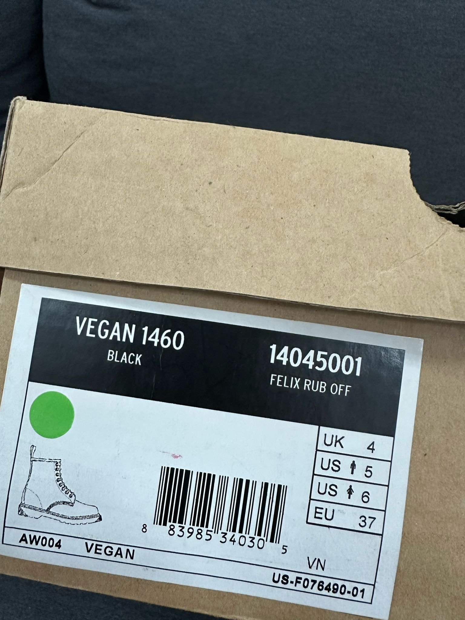 Dr. Martens Vegan 1460 - Image 1