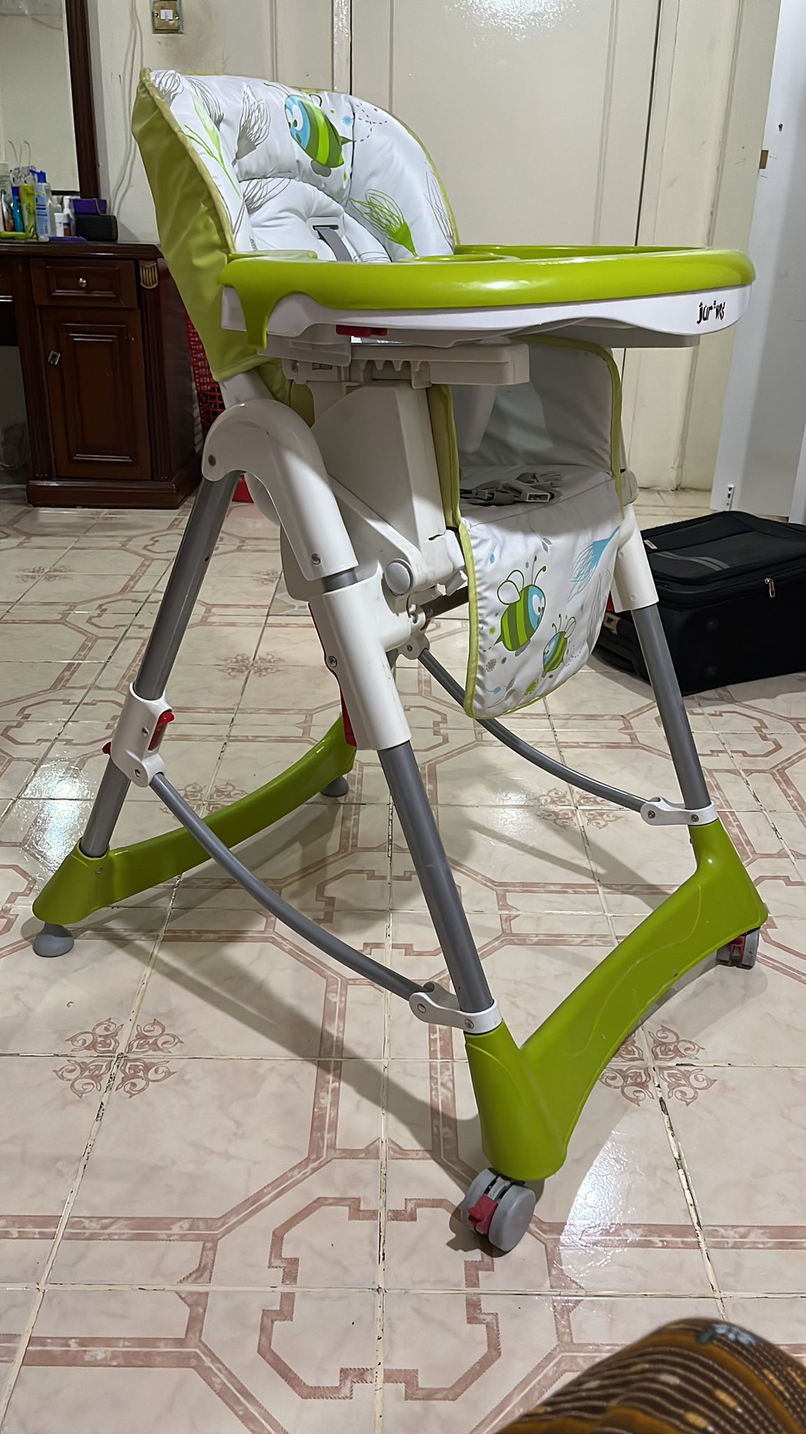 High chair of good quality - Image 1