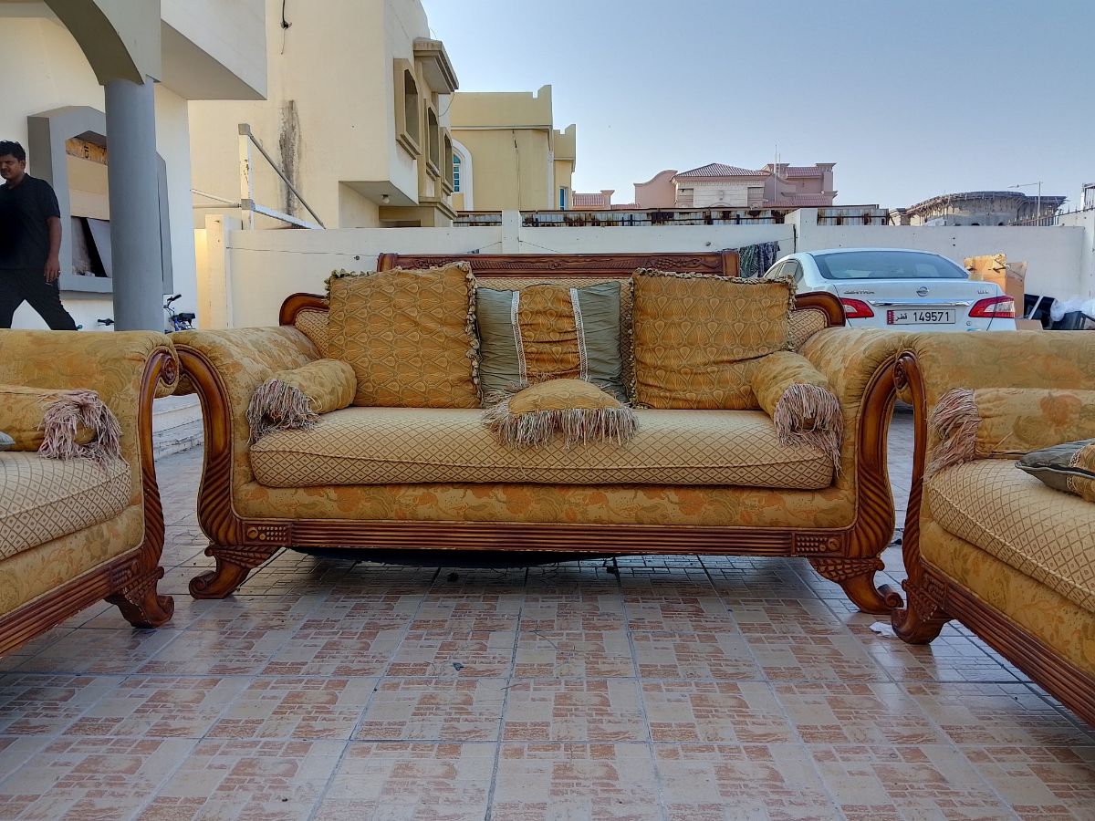 3 pcs Wooden Sofa set - Image 3