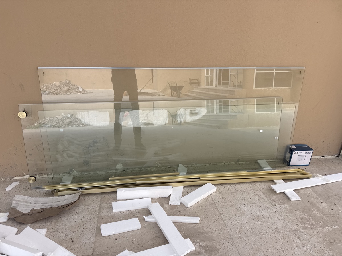 Glass shower box for sale - Image 4