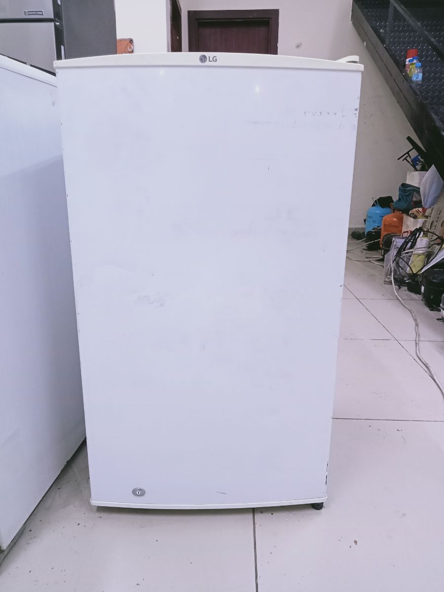 LG mini refrigerator available for sale - Image 1