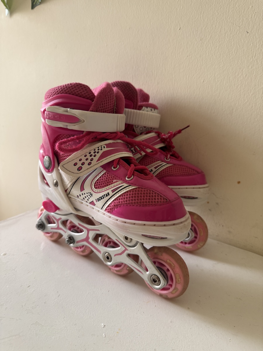 Kids Skating Shoes 31-35 size for sale - Image 1