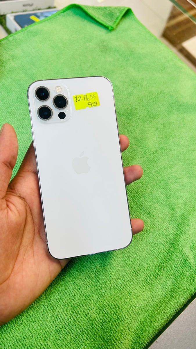 Iphone 12 pro - Image 1