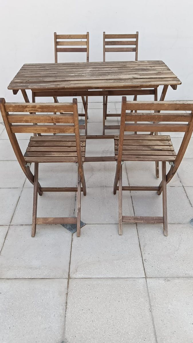 Chair with table - Image 1