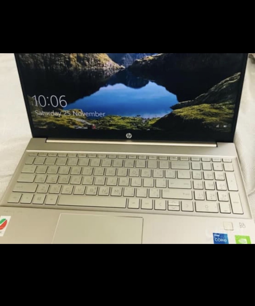 Hp laptop i5 - Image 1