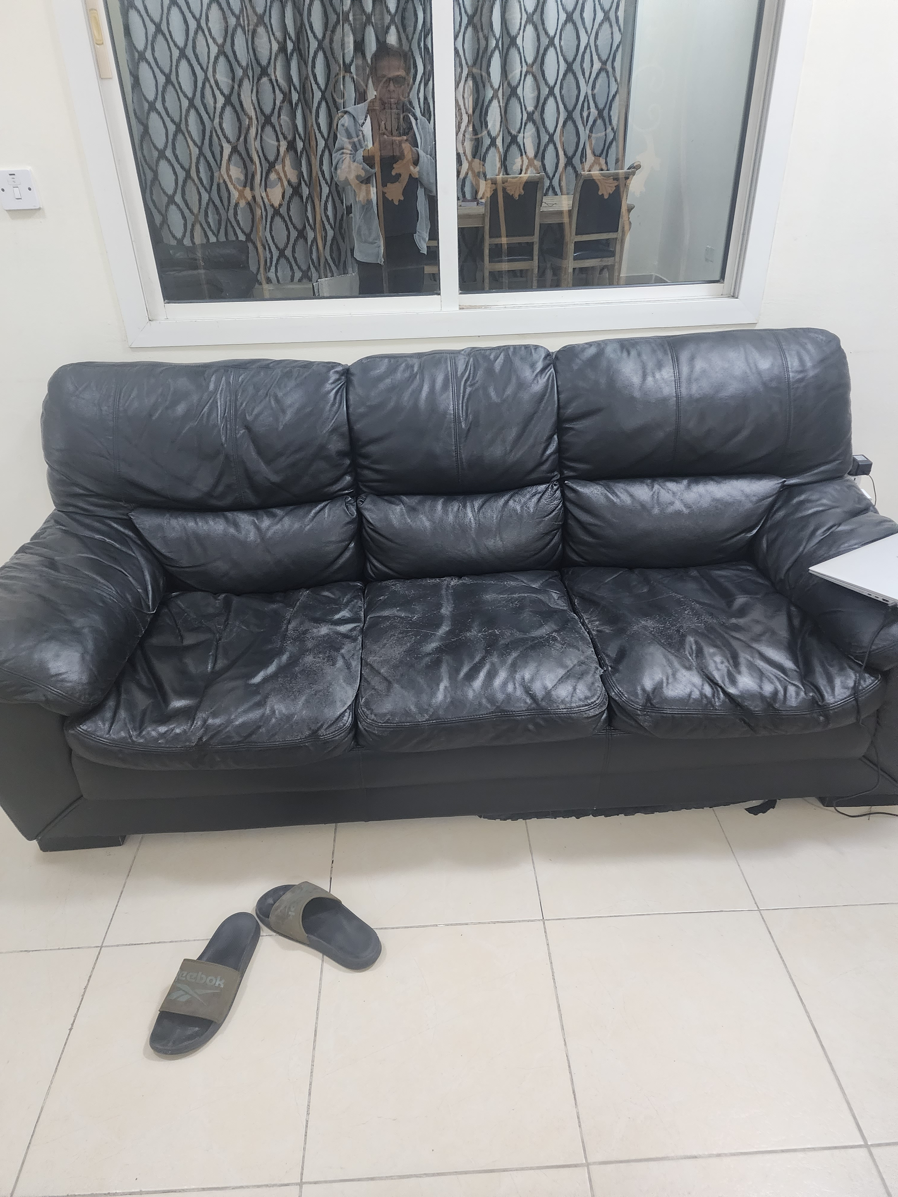 Dining table, 4 Chairs, 3+2 leather sofa should take all together - Image 3