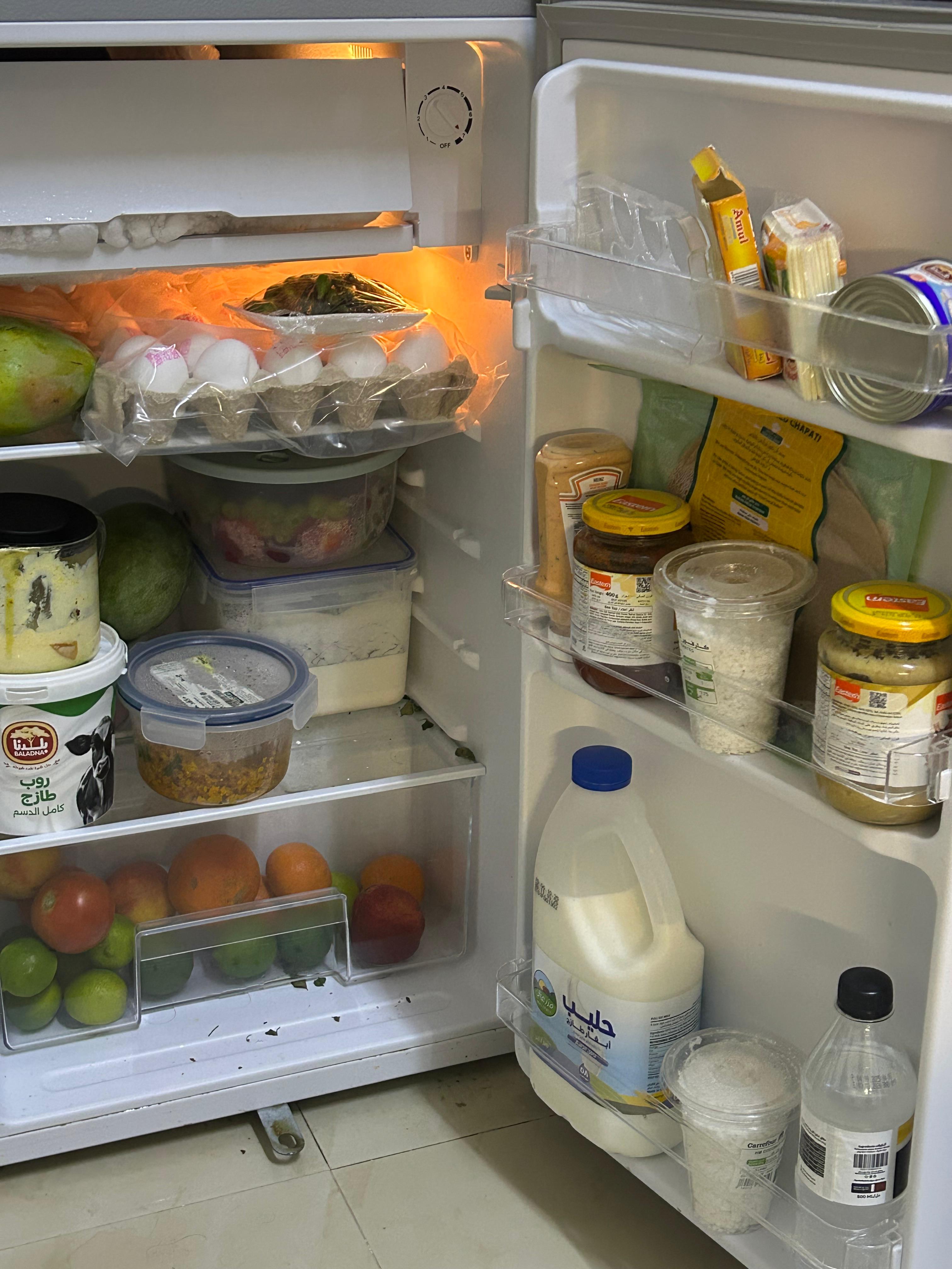 Akai fridge  - Image 3