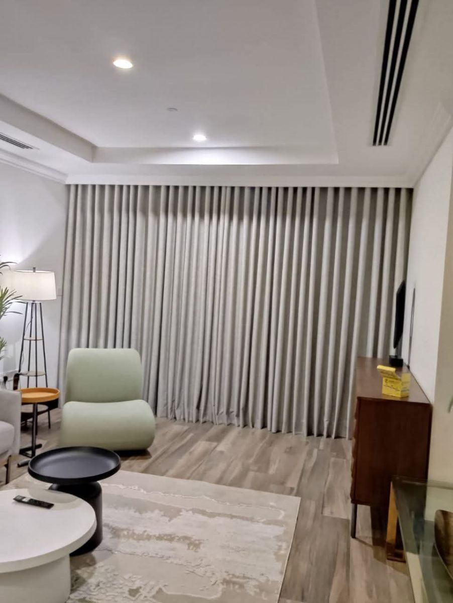 Curtain and sofa - Image 6
