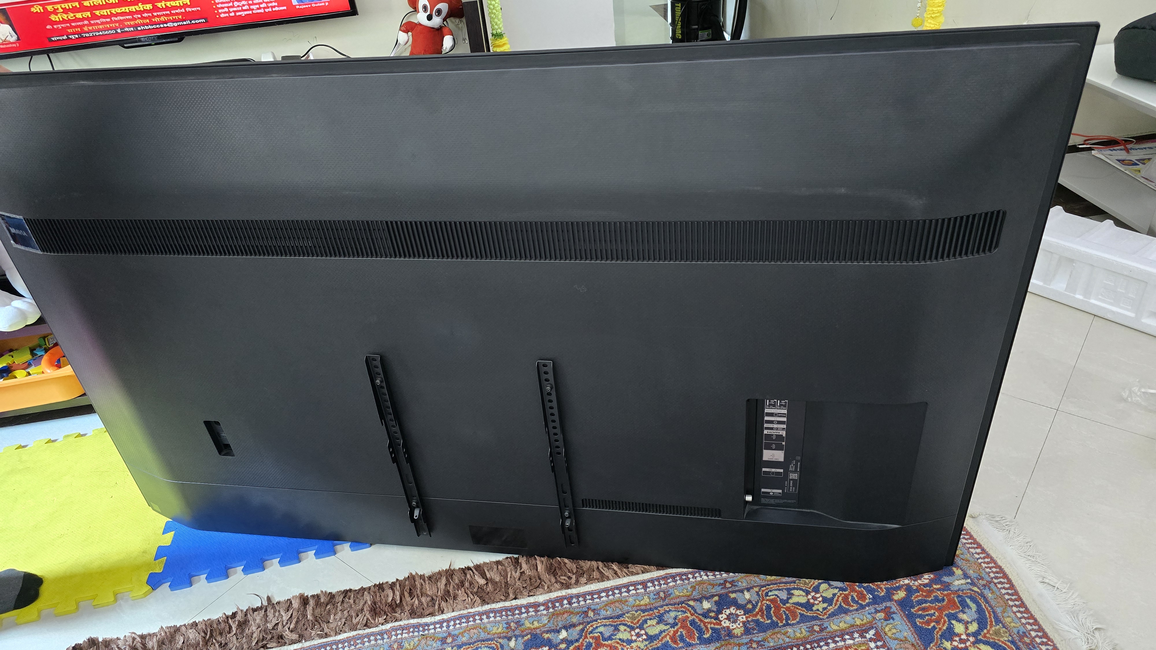 Sony Bravia 75 inch TV Screen Damaged - Image 2