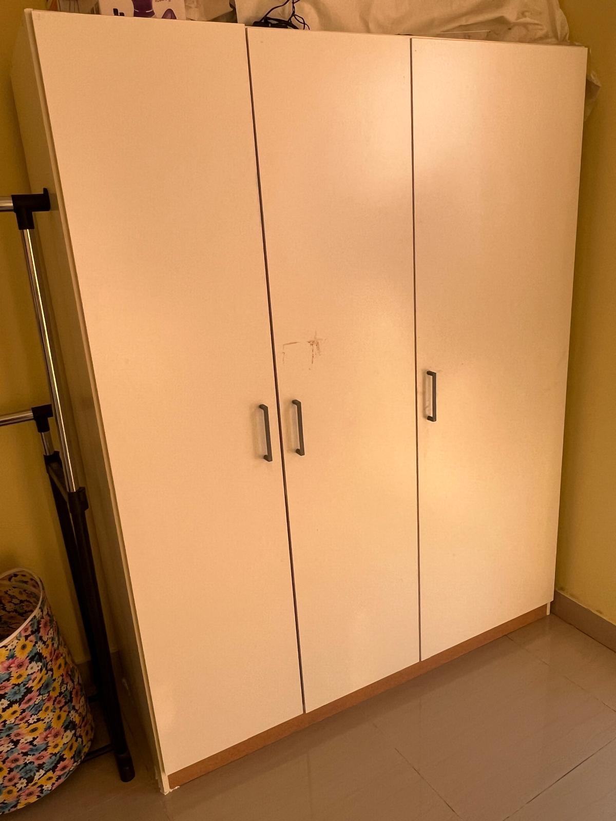 Furnitures and cooking range, gas - Image 7