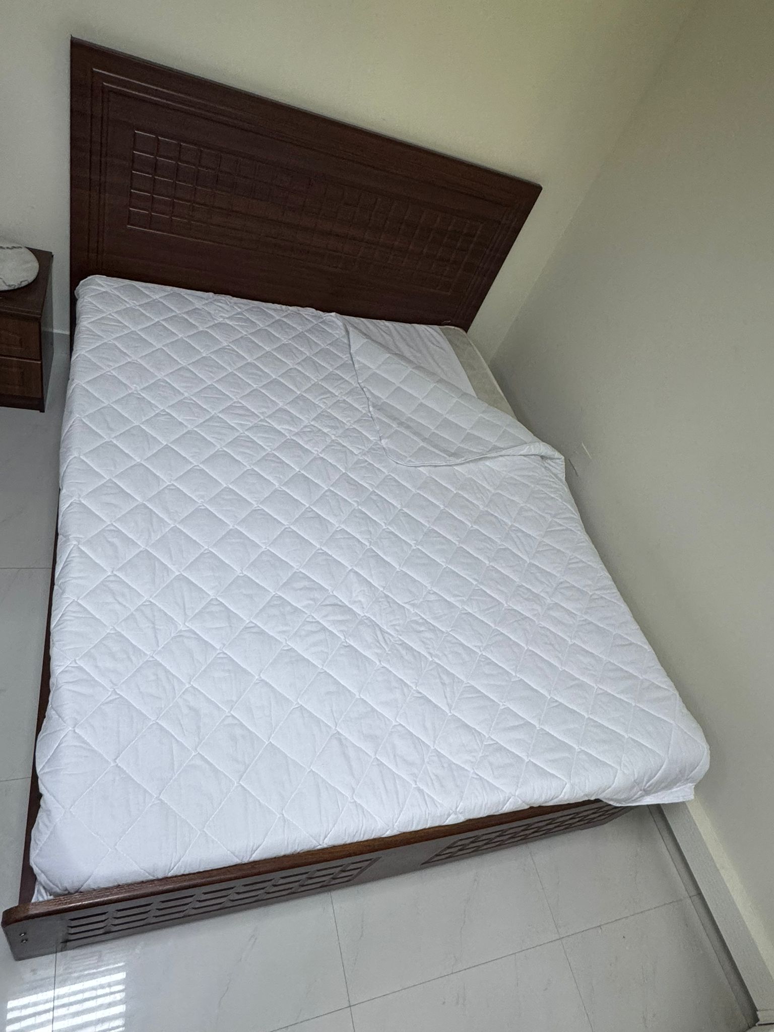 Brand New Bed with Mattress – Size 195 x 160 - Image 2