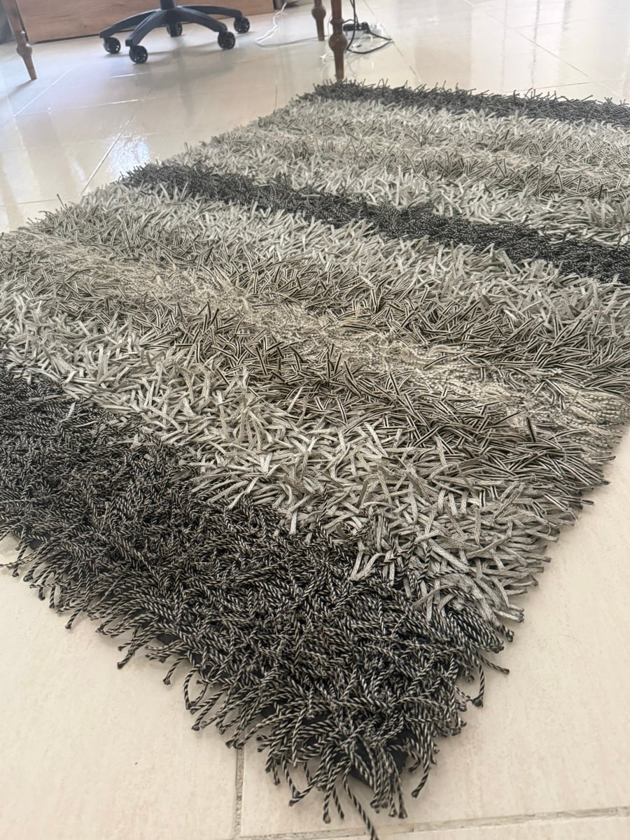Carpet newly purchased in excellent condition - Image 4