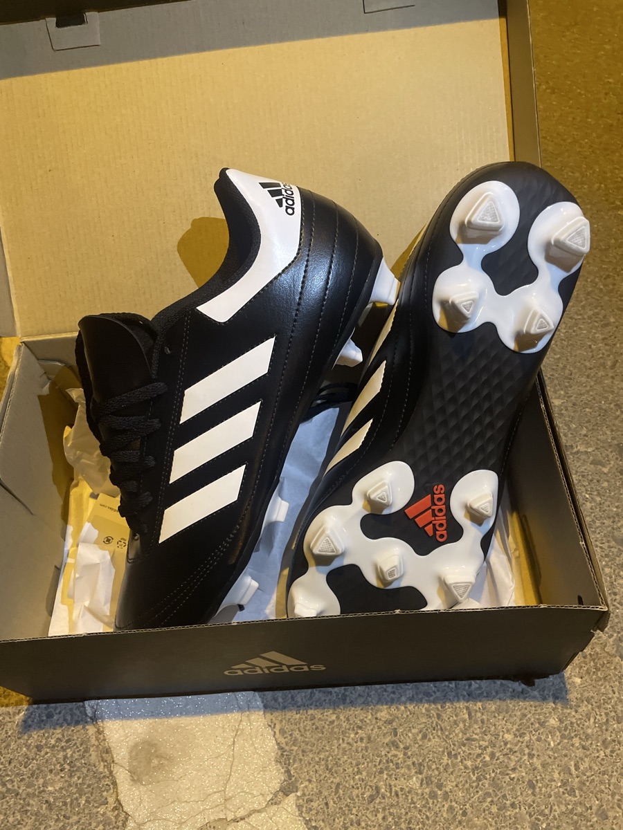 Adidas football boots - Image 1