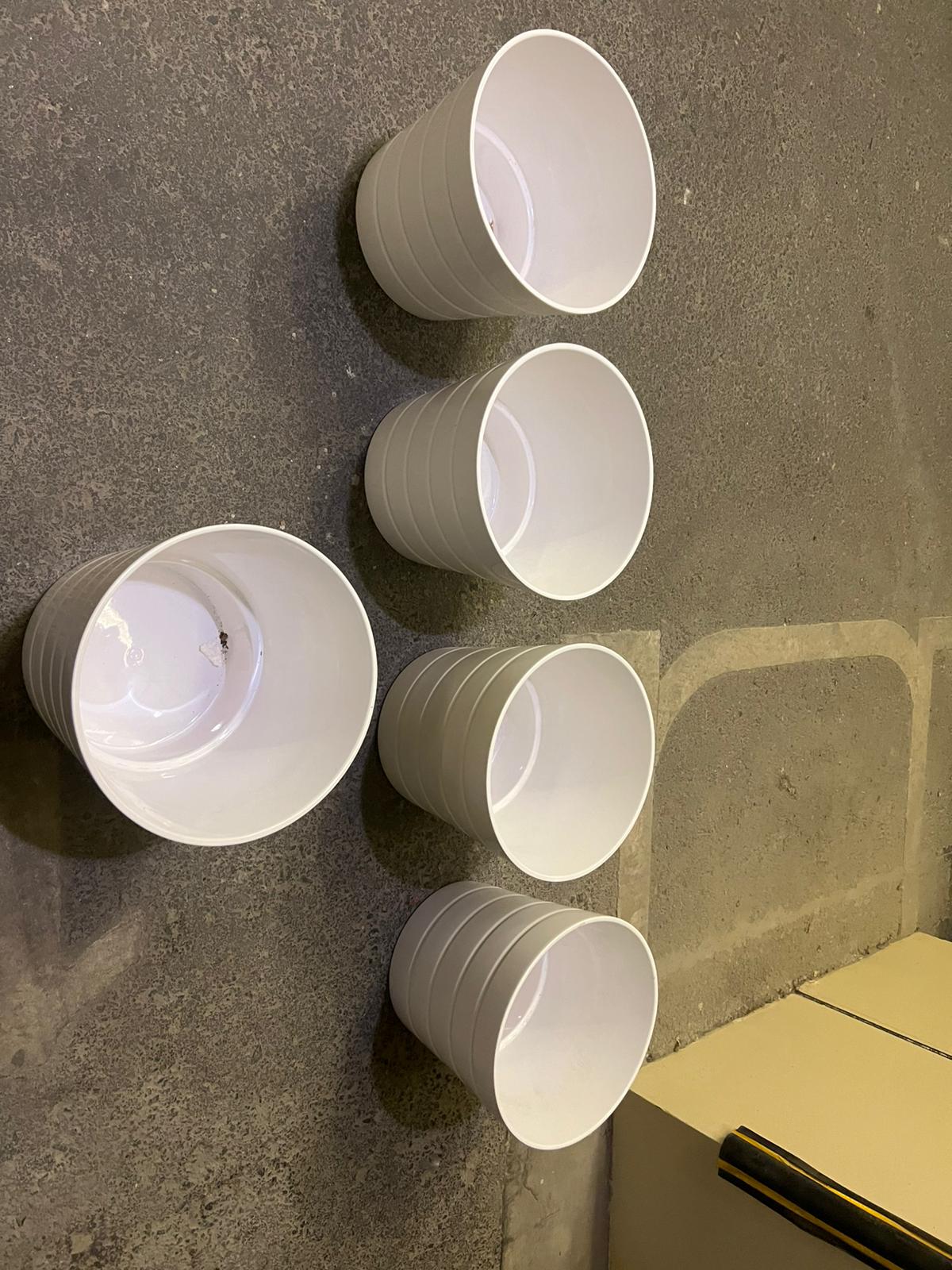 Reduced. A set of 4 Big ceramic pots for plants - Image 6
