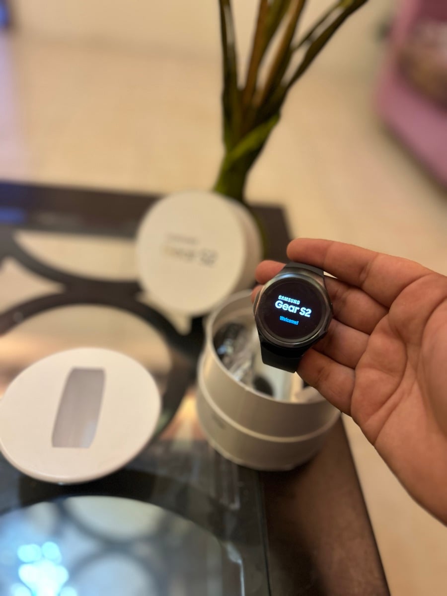 Samsung Gear S2 Smart Watch ⌚ USA Original with Box & All Accessories - Image 1