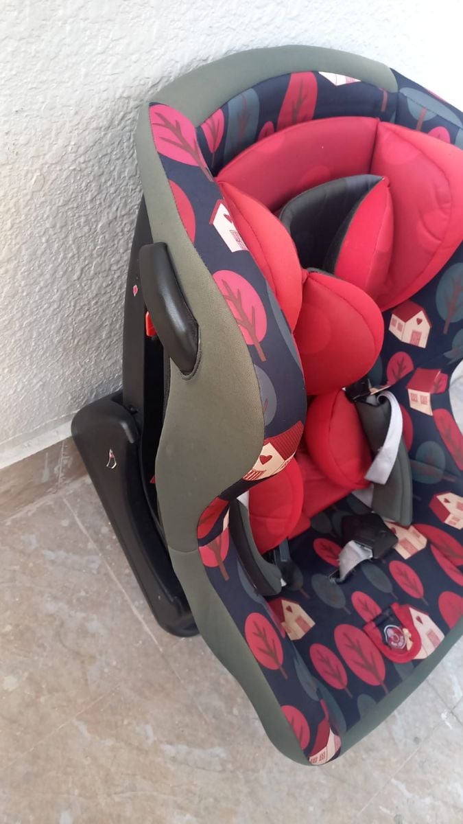 NEARLY NEW! Baby Travel System Bundle for Sale! - Image 7