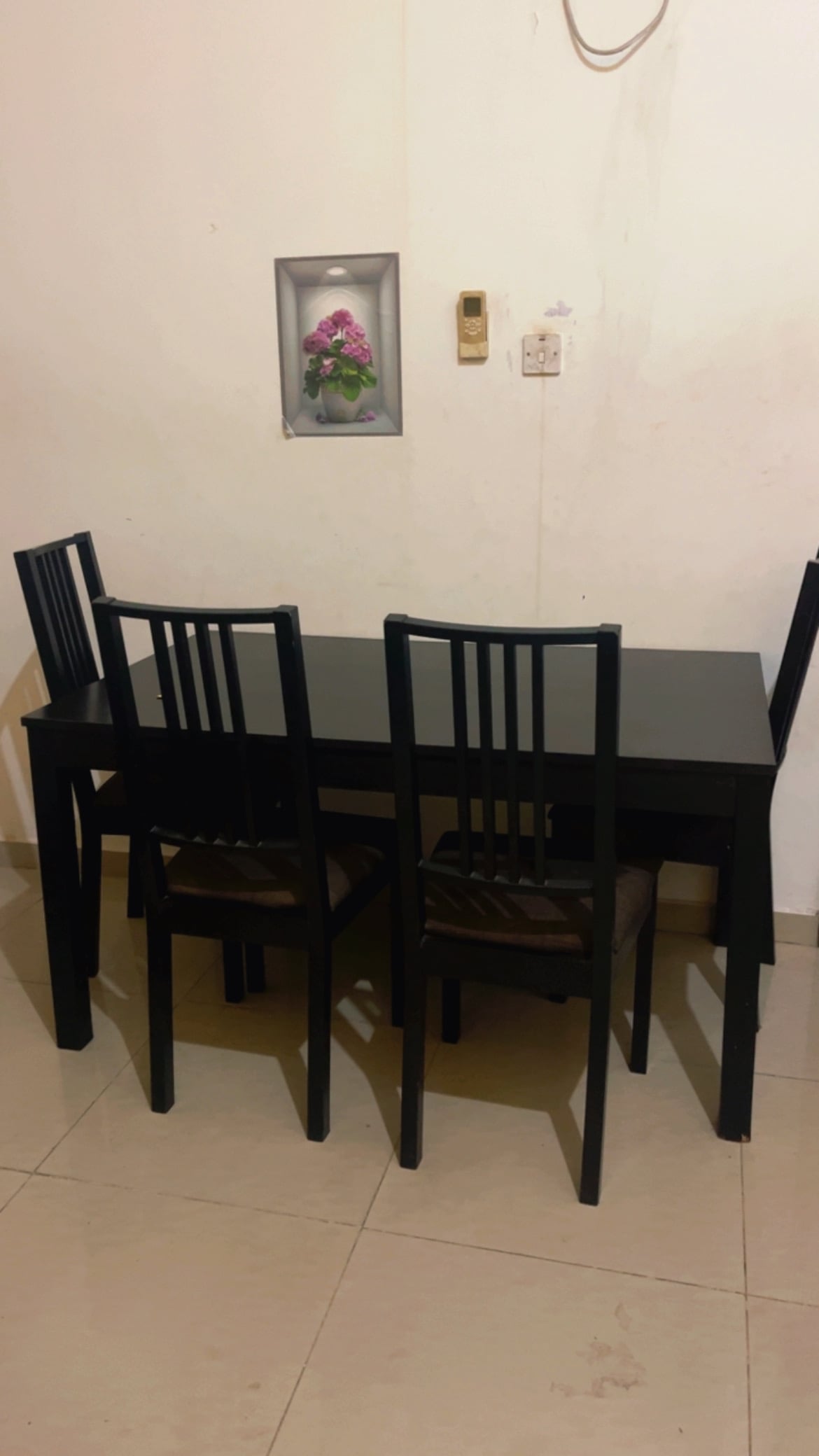 Dinning Table + 4 chairs - Image 1
