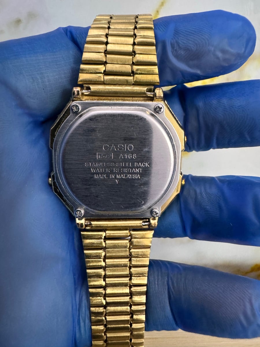 Casio original Watch Gold - Image 2