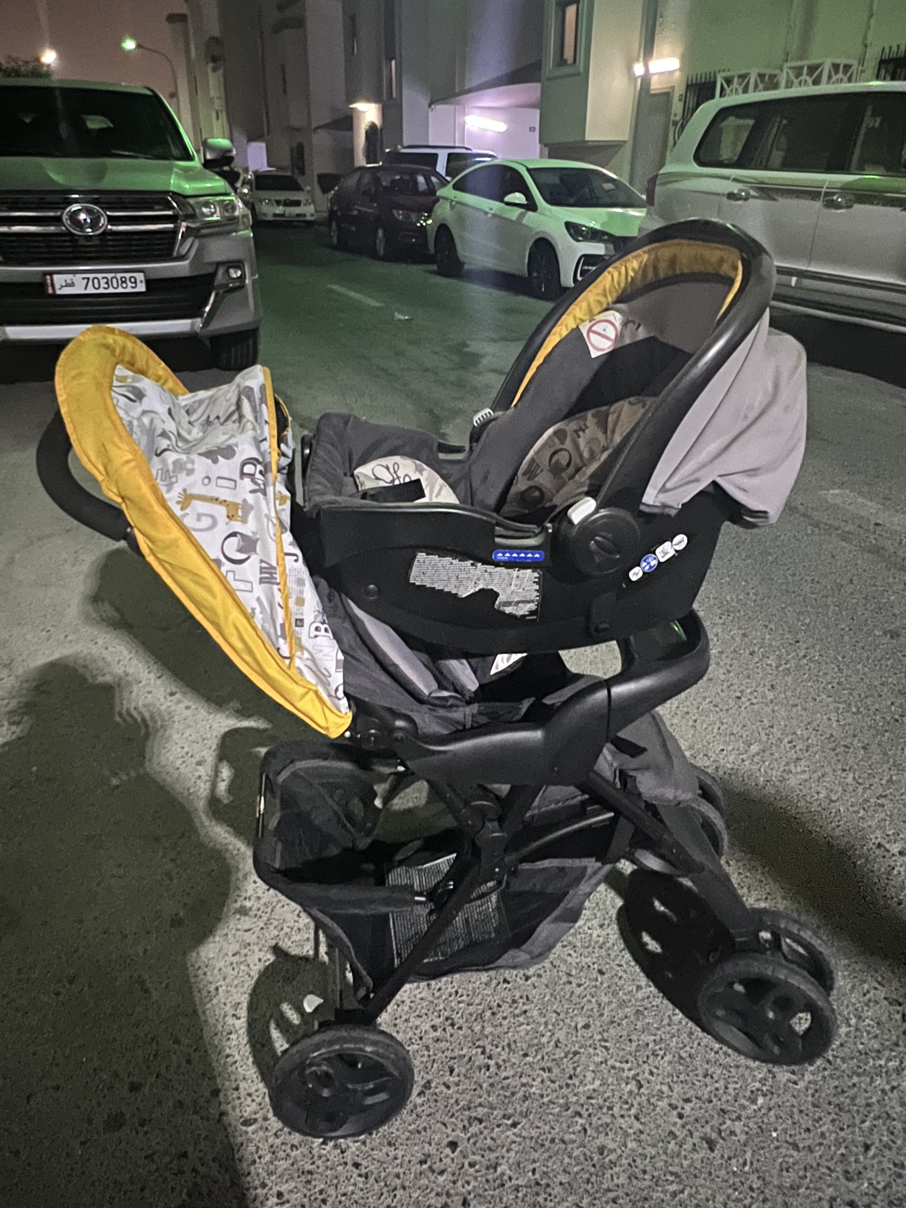 Graco Stroller and car seat (attachable) ,bouncer ,Giggles bed almost new . IKEA Baby bathtub and CentrePoint Bathing chair. All minimum used  - Image 3