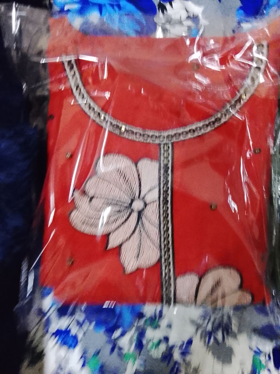 Ladies ND girls  outlets(Pakistani ND western style) - Image 6