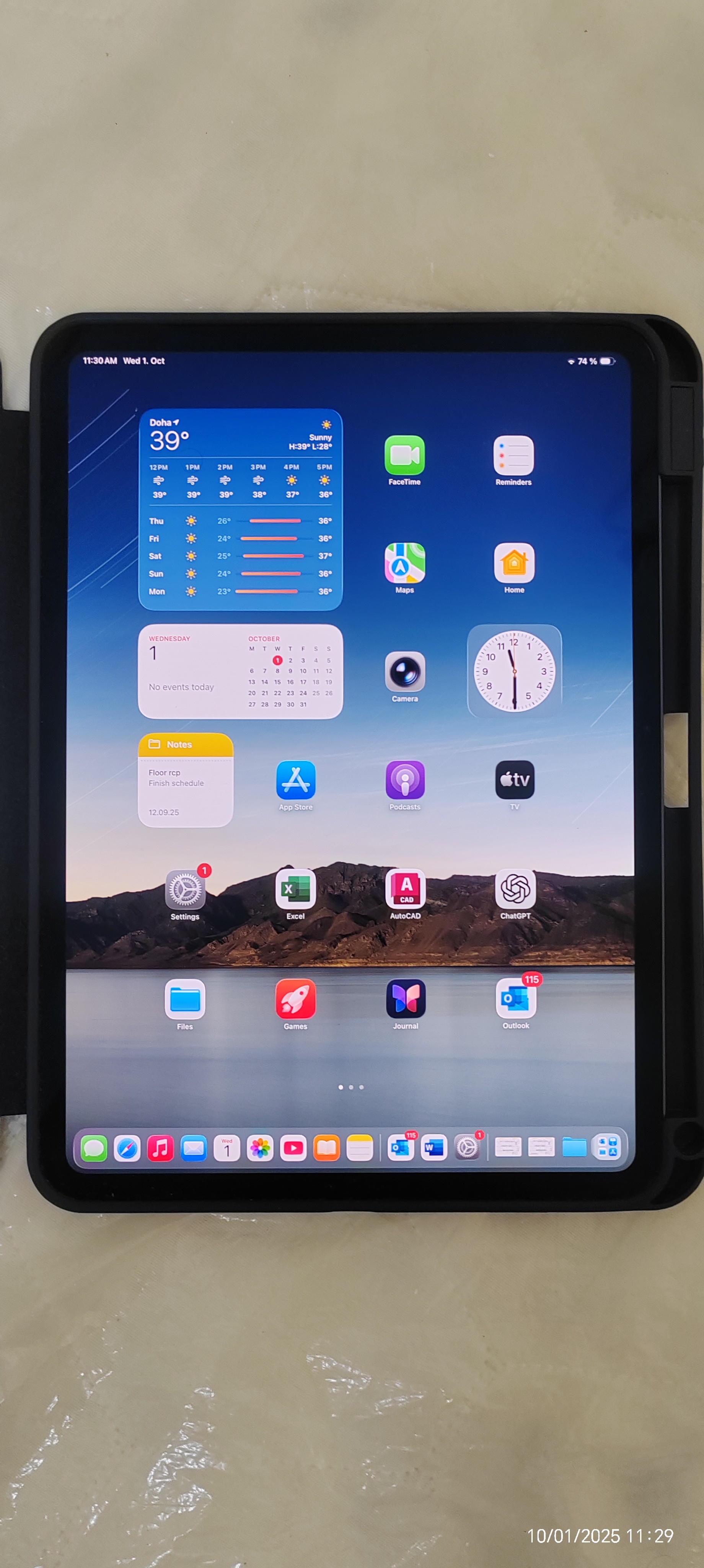 Ipad pro 11 inch (M4) 256 GB capacity with foldable cover . - Image 5