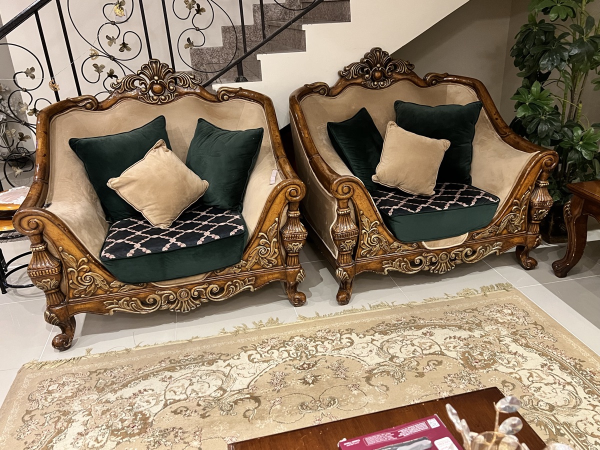 Sofa for Sale - Image 4
