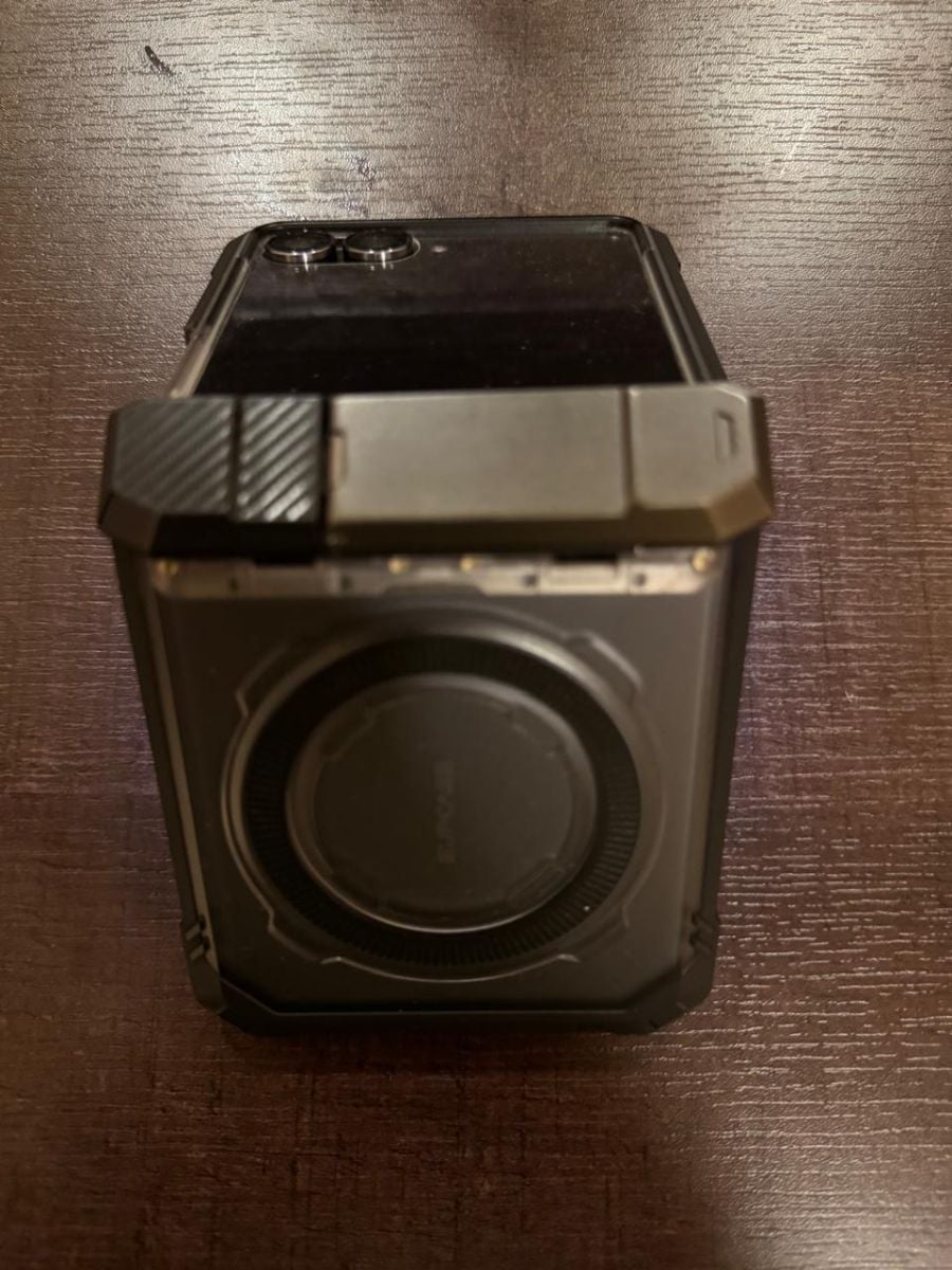 Samsung Galaxy Z Flip 7 - 512 GB - Image 4