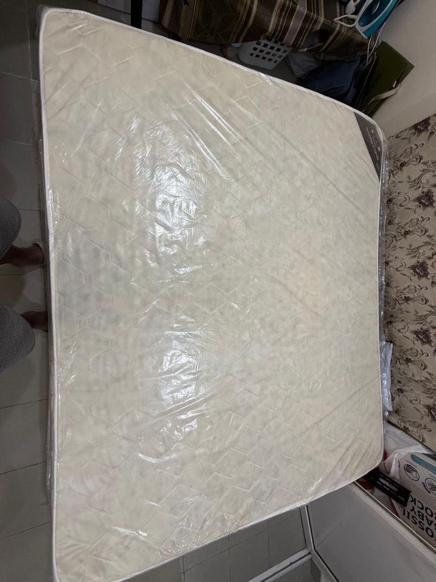Qatar Foam - Medicated Mattress - 160 cm (W) x 190 cm (L) - Image 5