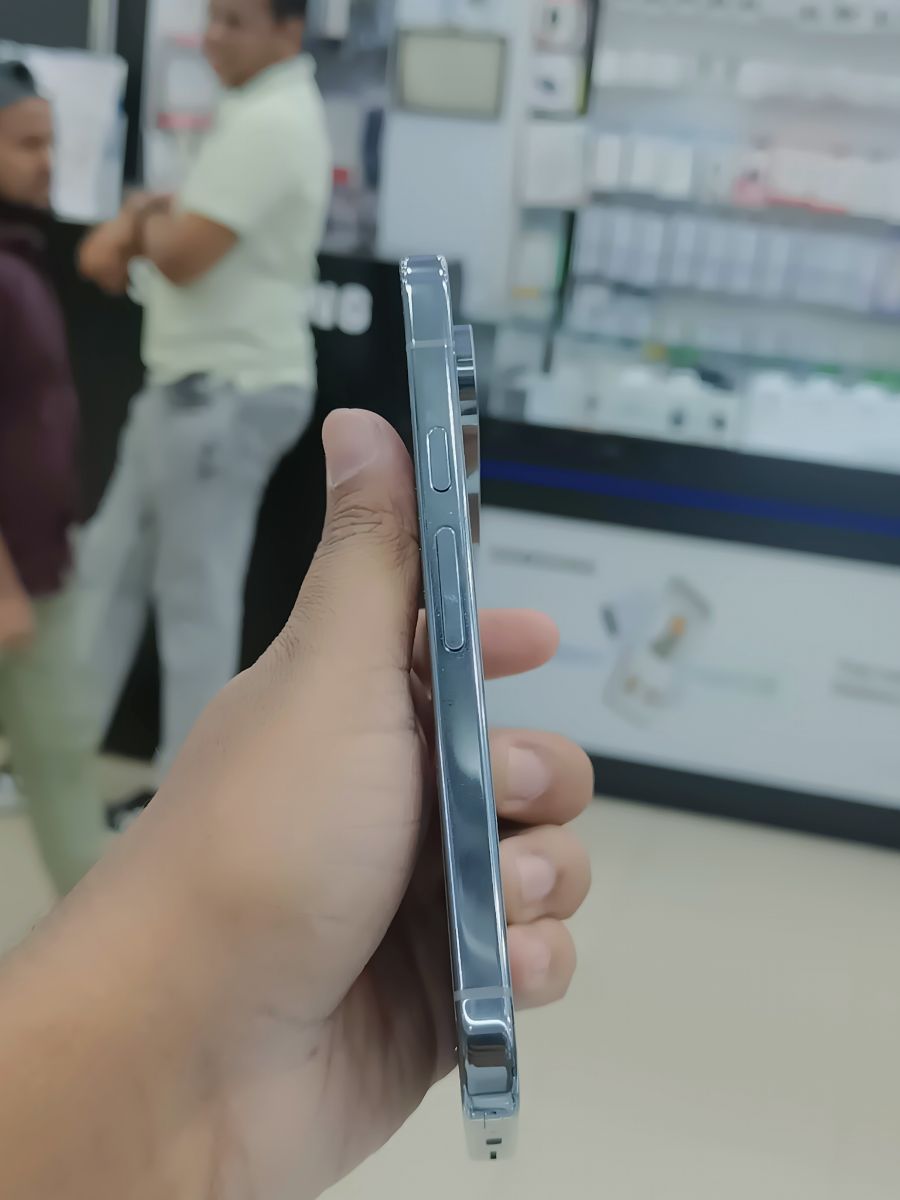 Google pixel 9 pro - Image 1
