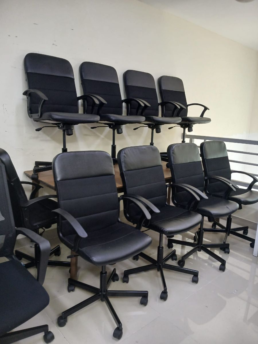 Used office desk and chair buy and sell 55157083 - Image 2