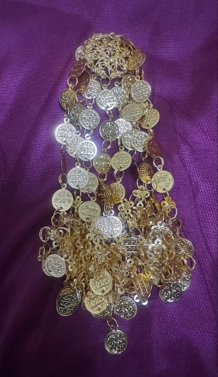 Qatar National Day Dress and Head Jwellery - Image 1